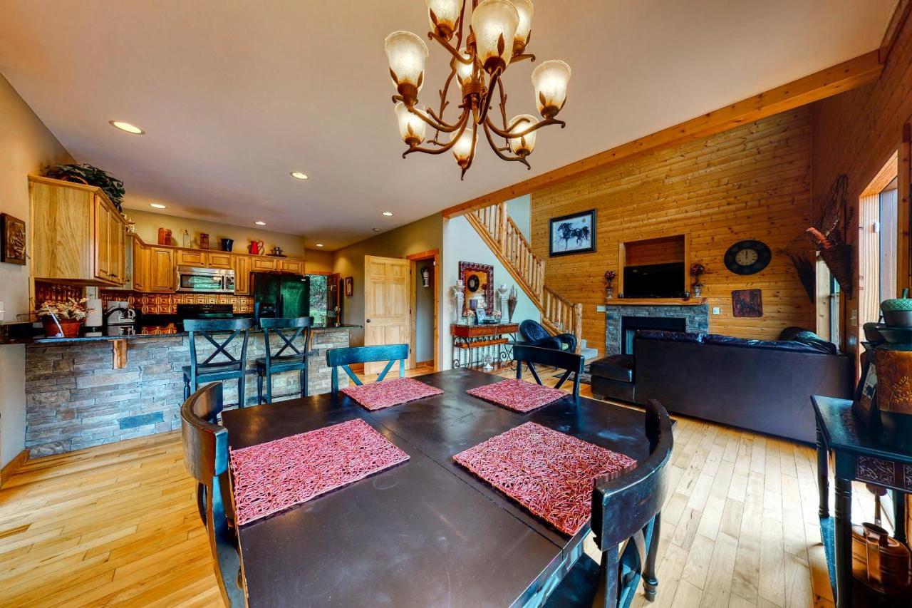 Villa Red Roof Retreat Cleveland Exterior foto