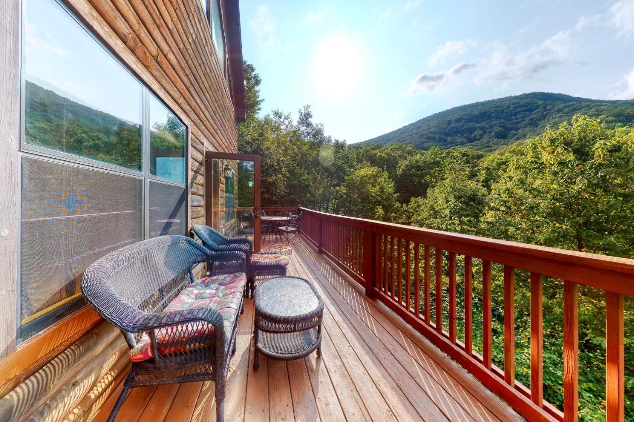 Villa Red Roof Retreat Cleveland Exterior foto